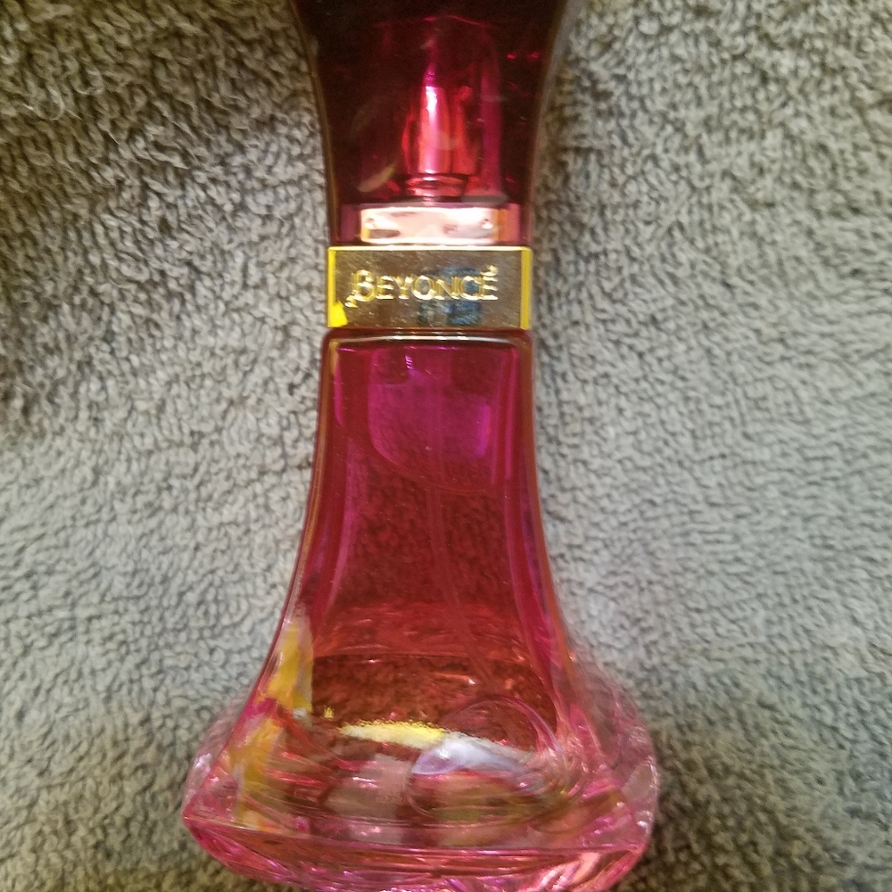 Beyoncé heat kissed perfume 1.0 fl.oz. New bottle without box. #15.Please go t - Picture 1 of 5